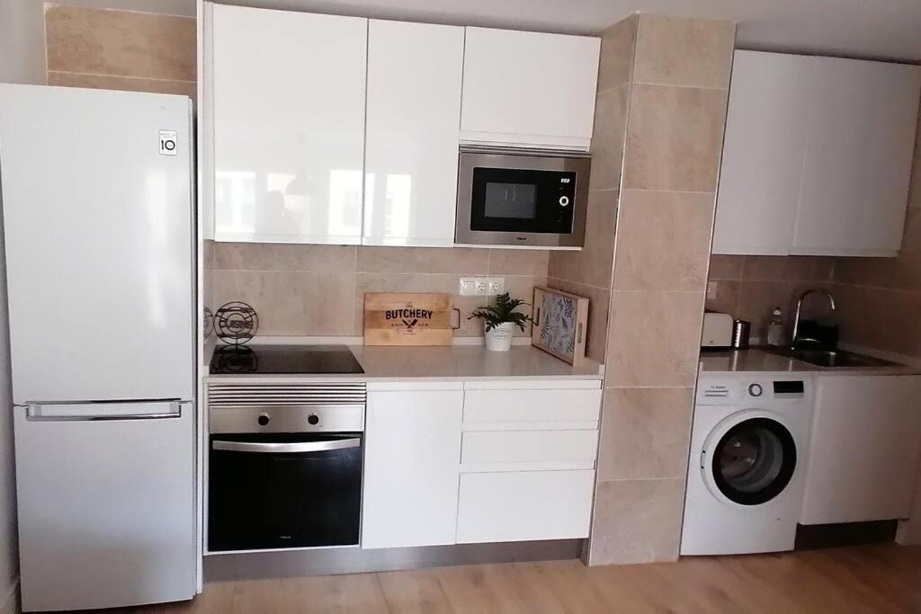 Apartamento El Palo Cosy, 200 M From The Beach Málaga Exterior foto